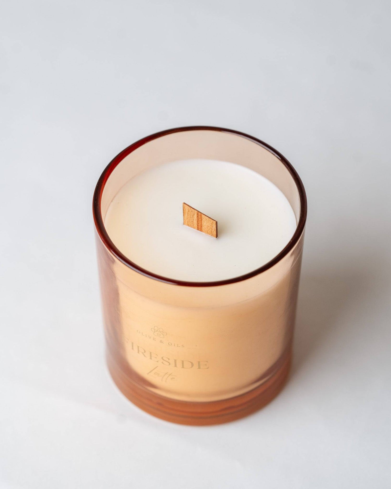 Fireside Latte Candle showing the wax and wood wick